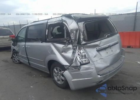 2010 Chrysler Town & Country Touring from USA, damaged, VIN 2A4RR5D18AR198714
